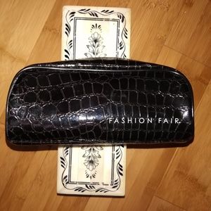 Fashion Fair Cosmetic Case - NWOT